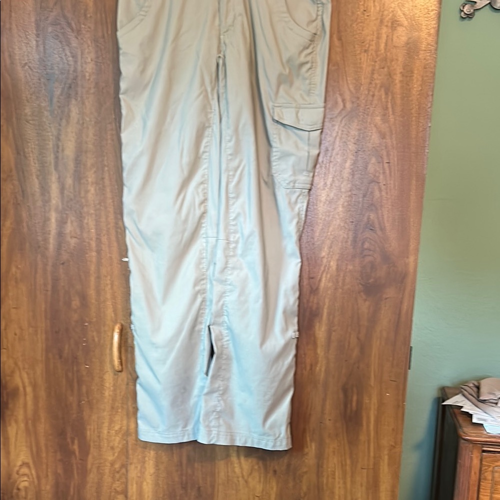 Duluth Trading Co Tan Ankle or Cropped Pants carpenter’s